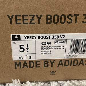 Brand new Yeezys 350 V2 cinder size 5.5 never worn